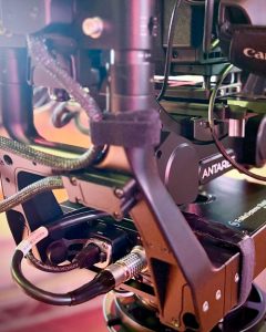 close-up-of-Foma-Antares-and-its-wireless-link